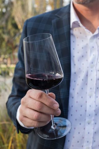 Vyzkoušejte novou dimenzi vnímání vína s Tillman Glass Cardinal Universal! Dárek pro ty, kteří vínu rozumí a chtějí si jej...